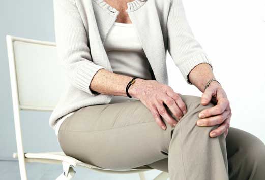 3個動作傷關(guān)節(jié) 好習(xí)慣謹防關(guān)節(jié)炎“騷擾”