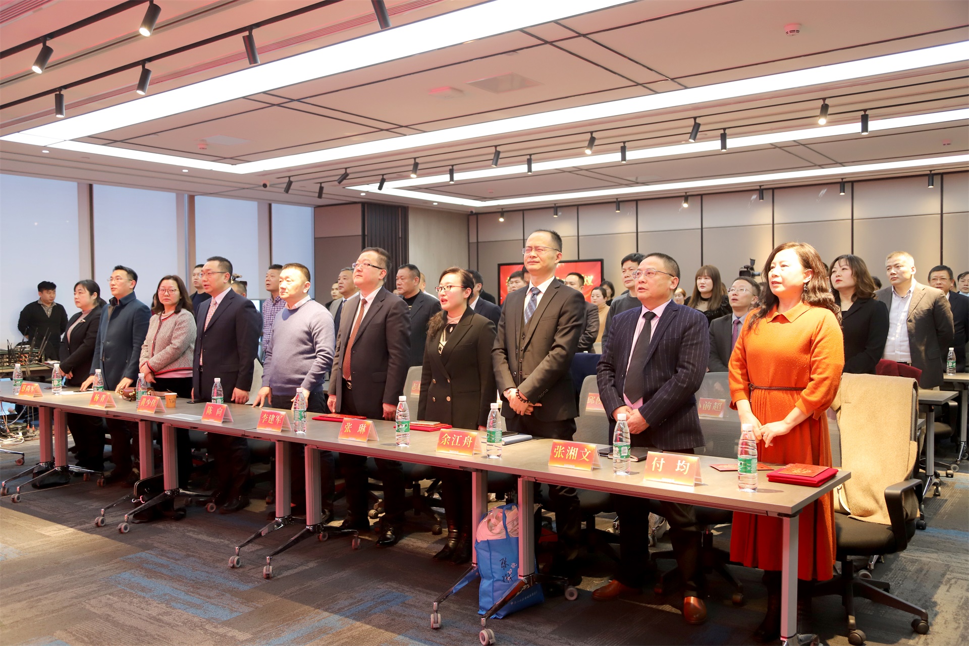 攜手贏牛年，同心創(chuàng)輝煌｜東信醫(yī)藥隆重舉行2020年度總結(jié)表彰大會(huì)