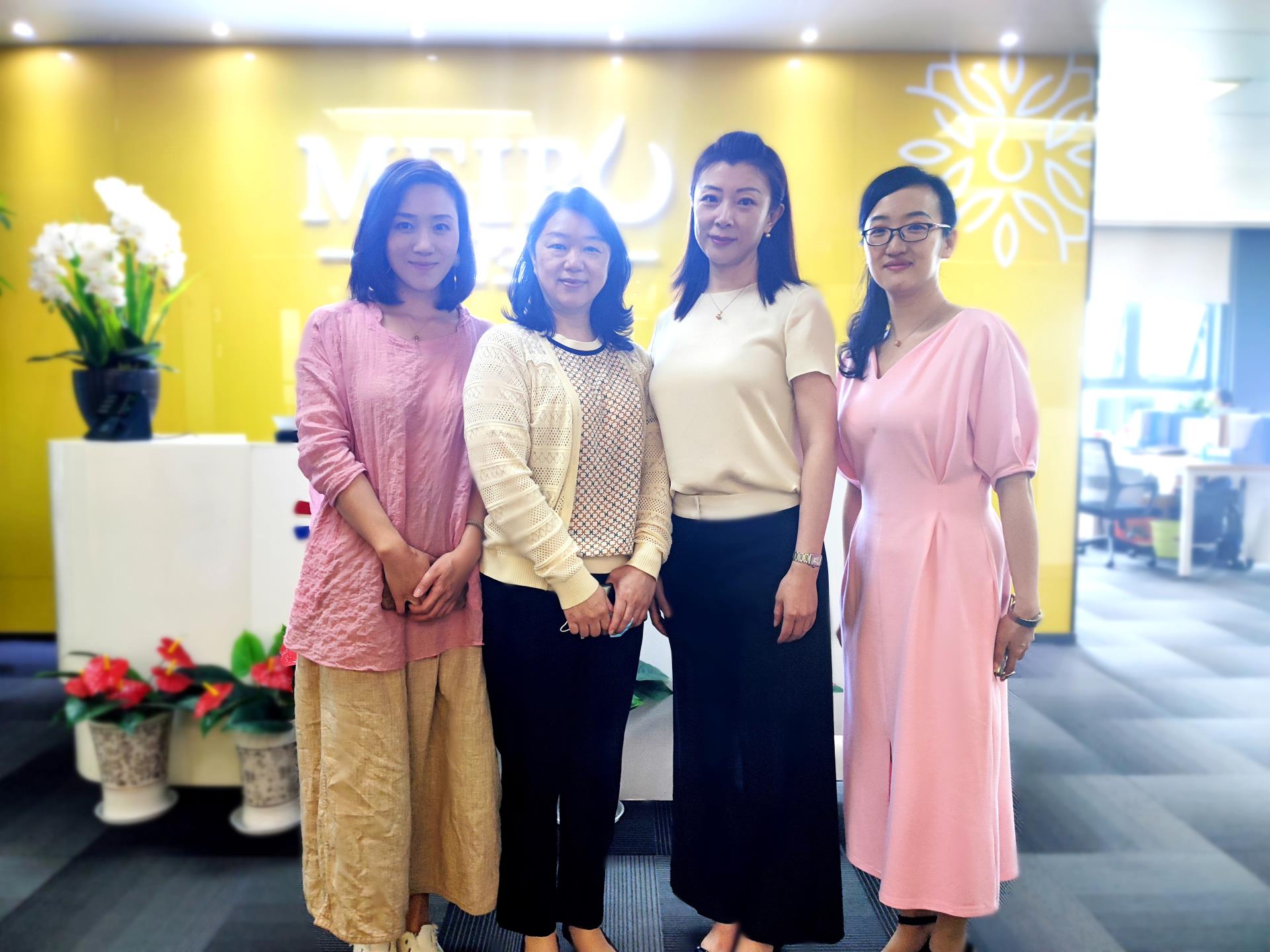 江岸區(qū)婦聯(lián)領(lǐng)導(dǎo)蒞臨東信醫(yī)藥集團(tuán)走訪調(diào)研，助力企業(yè)發(fā)展